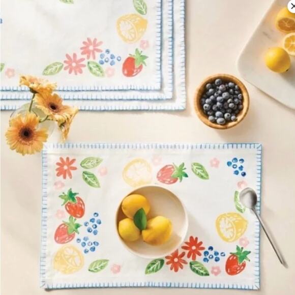 Mondo Llama DIY Stamp-Printed Placemat Kit, 4 Placemats, With Stamps & Paint s2 - Picture 3 of 7